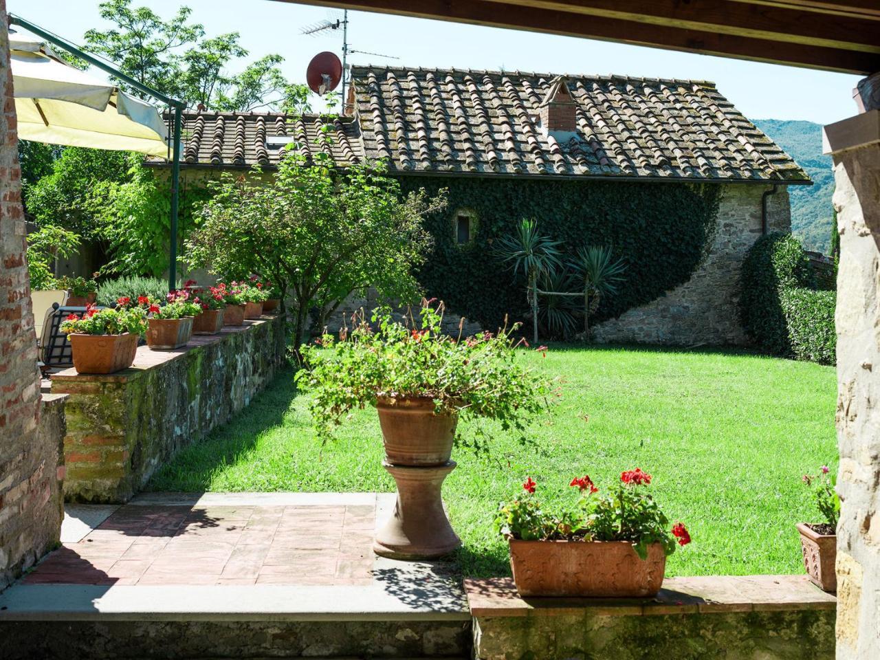 Villa Eleonora Ampinana Exteriör bild